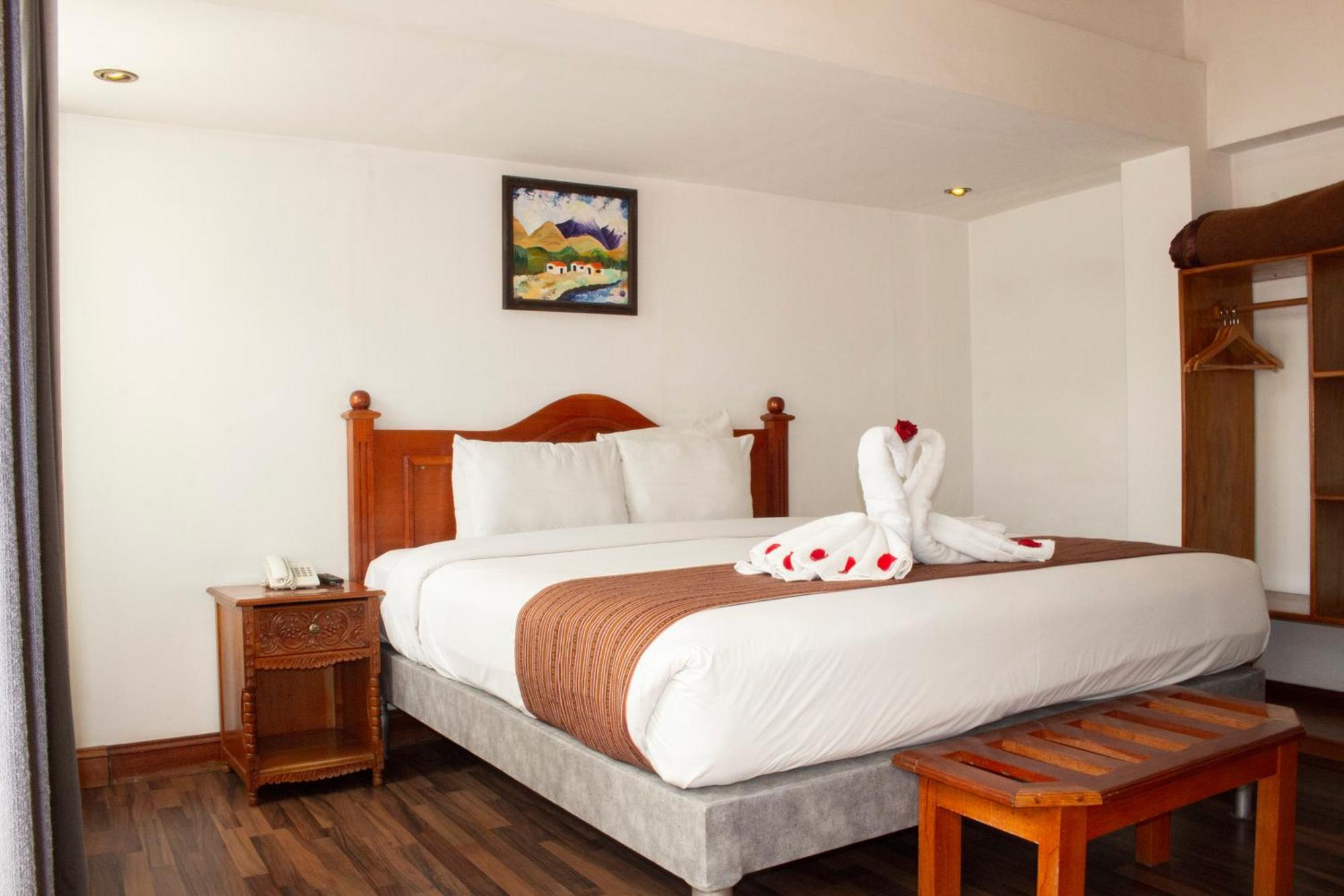 Deluxe Queen Room